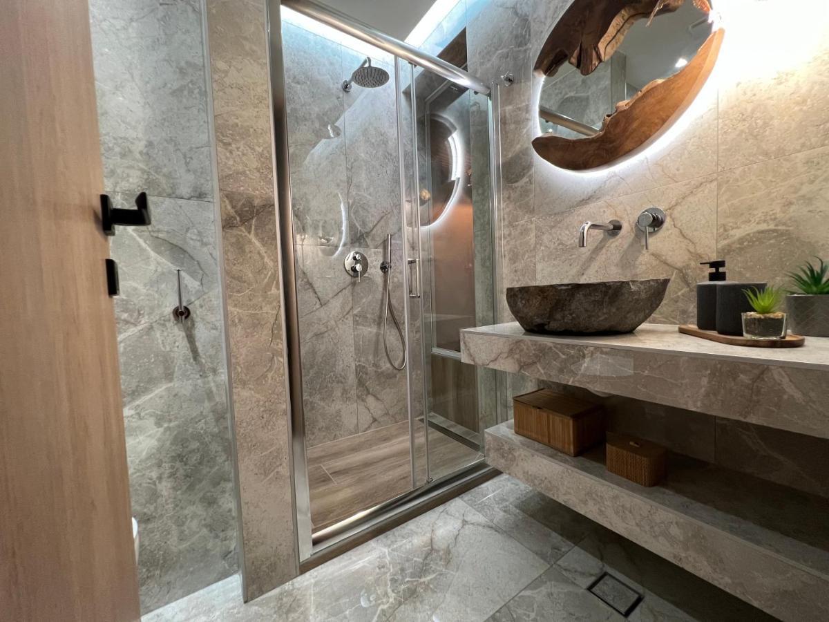 Supreme Secret Suite Alexandroupolis Buitenkant foto