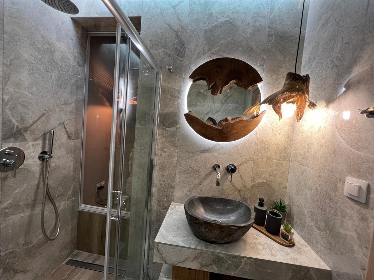 Supreme Secret Suite Alexandroupolis Buitenkant foto
